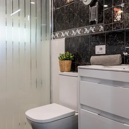 Luar Del Carmen קיאו סלבאחה